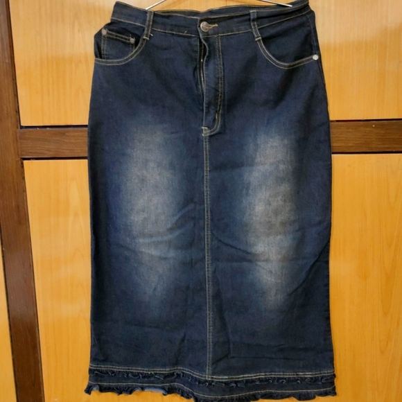 Dresses & Skirts - Denim skirt